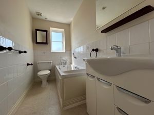 Ensuite- click for photo gallery